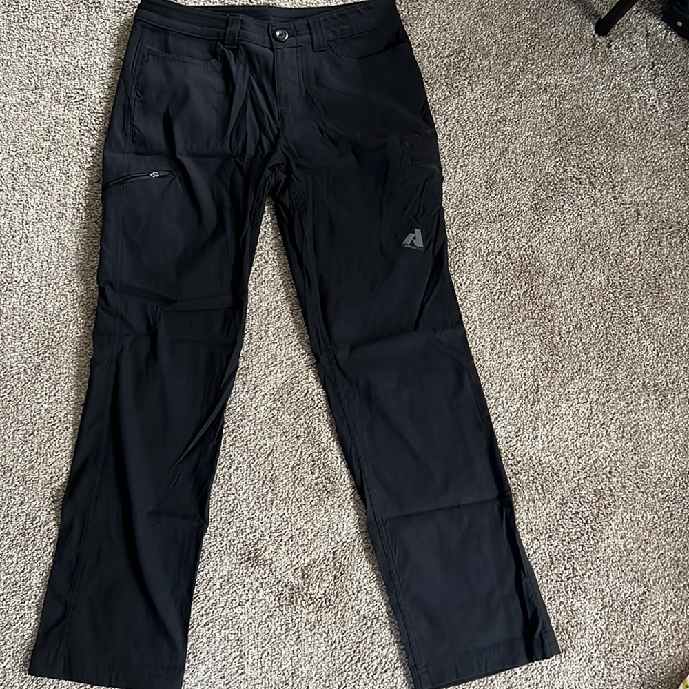 Eddie Bauer Women’s Guide Pro Pants Black size 2P EUC
